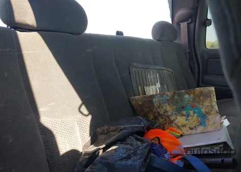 2004 Chevrolet Silverado 1500 Z71 from USA, damaged, VIN 1GCEK19TX4E189350